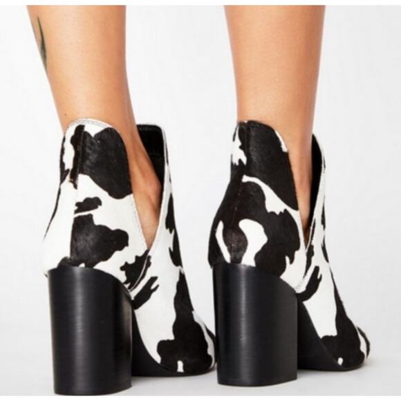 Steve Madden Rookie Genuine Calf Hair Ankle Boots Cow Print Black White Western - Picture 2 of 9